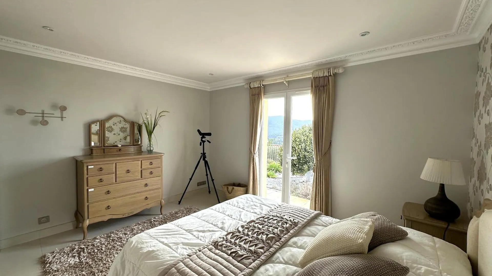 Villa Joya Climatisee Pour 8 Personnes Avec Piscine Et Vue Mer A La Londe-Les-Maures France