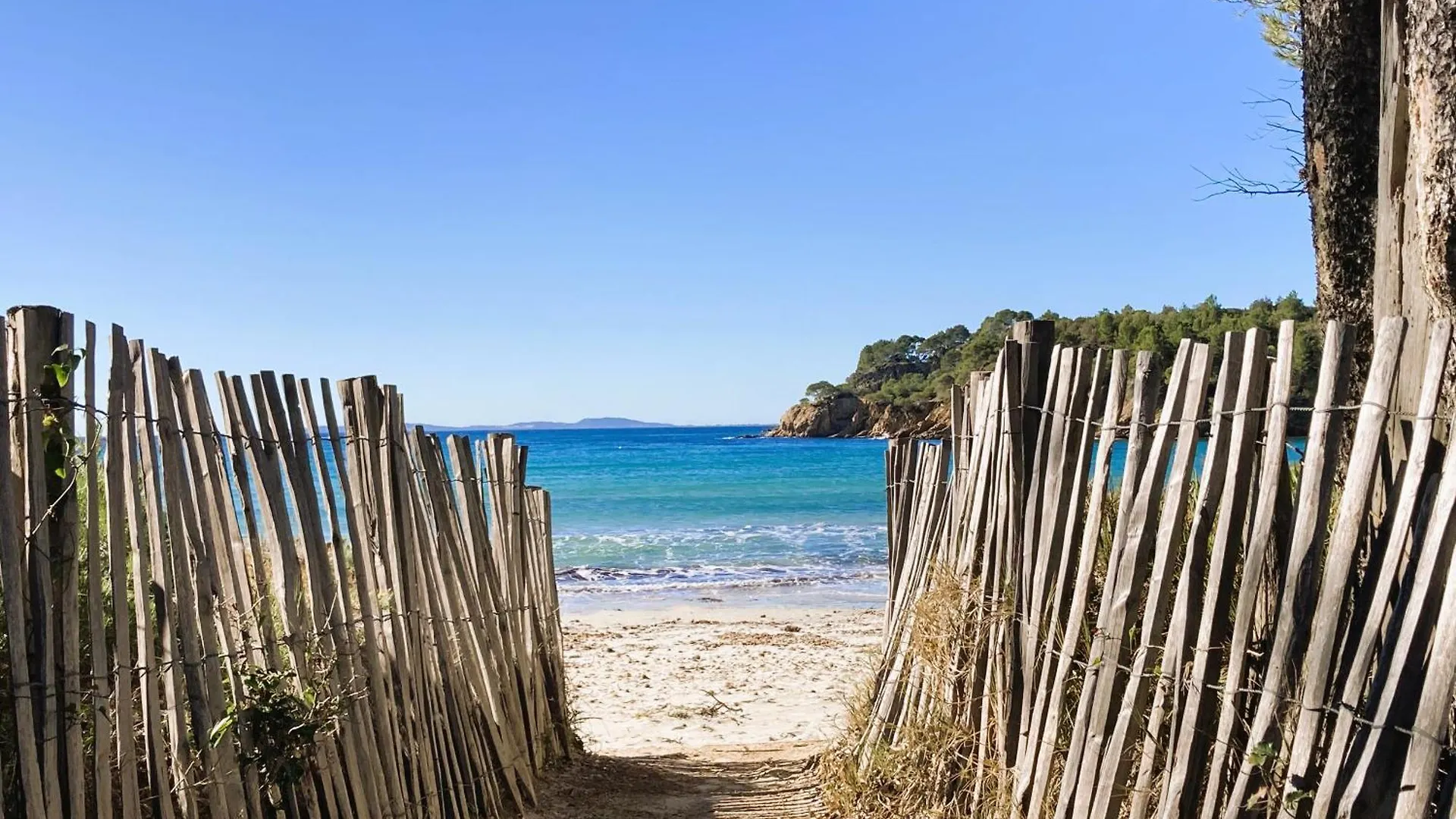 Villa Joya Climatisee Pour 8 Personnes Avec Piscine Et Vue Mer A La Londe-Les-Maures
