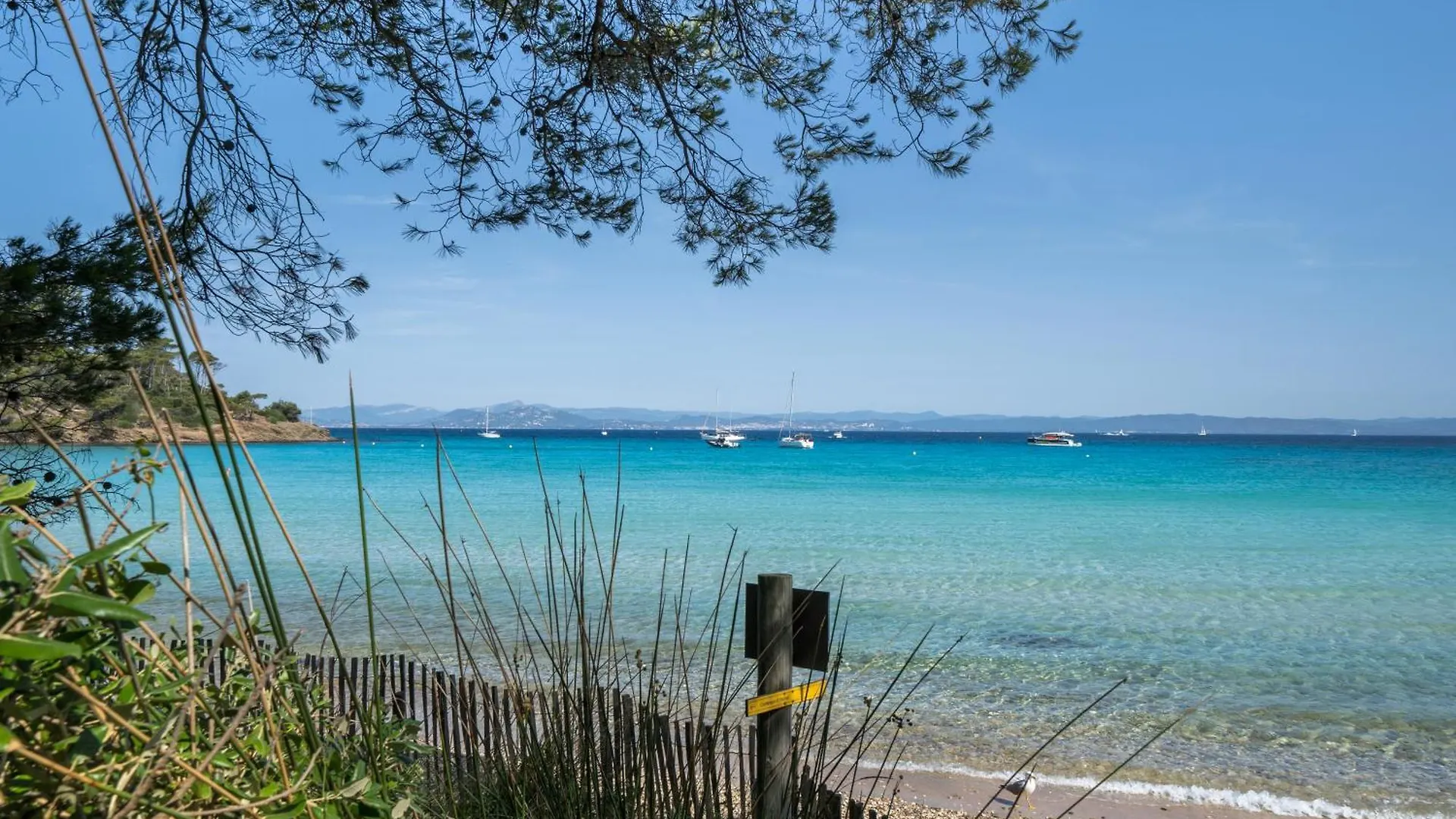 Villa Joya Climatisee Pour 8 Personnes Avec Piscine Et Vue Mer A La Londe-Les-Maures