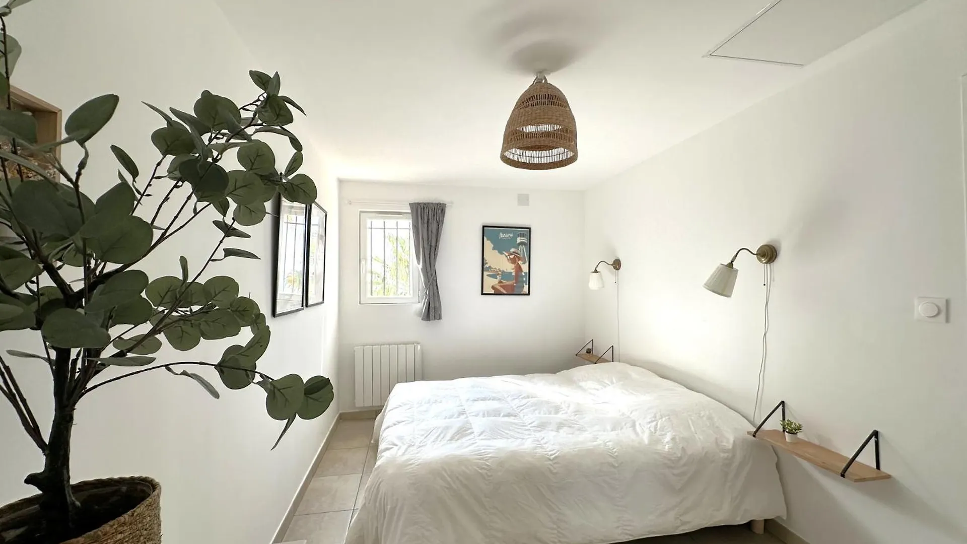 Villa Joya Climatisee Pour 8 Personnes Avec Piscine Et Vue Mer A La Londe-Les-Maures