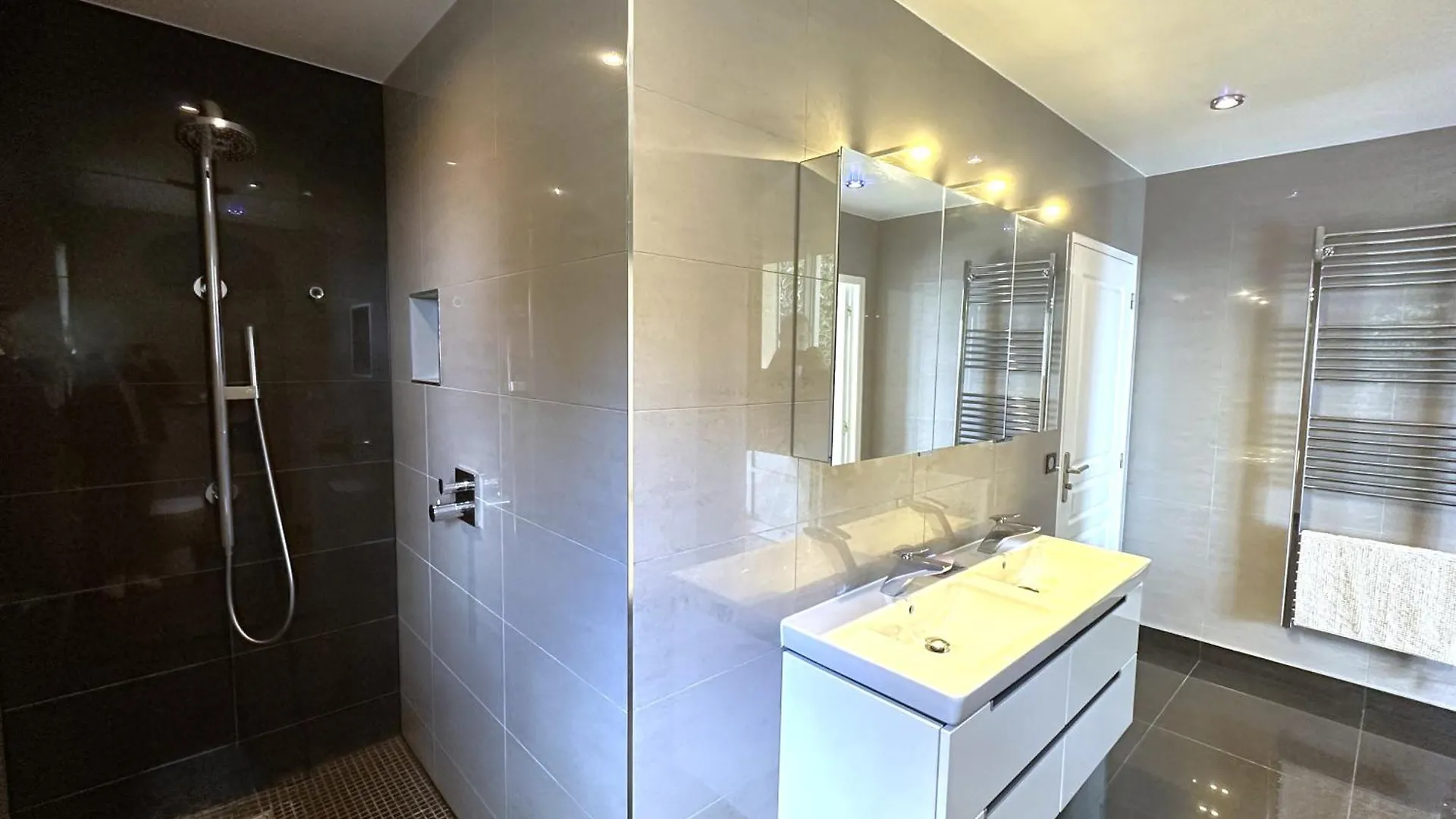 Villa Joya Climatisee Pour 8 Personnes Avec Piscine Et Vue Mer A La Londe-Les-Maures France